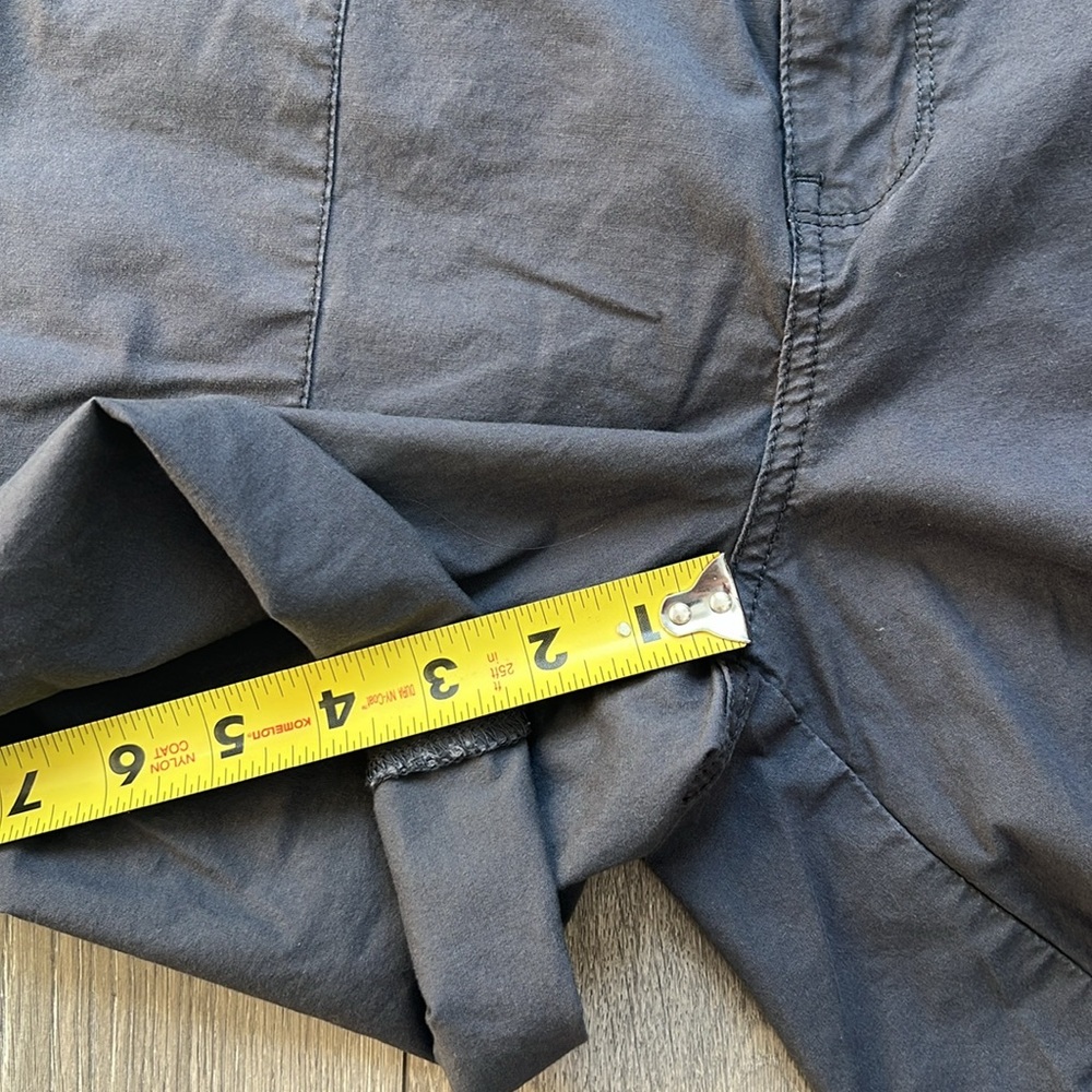 Social standard by sanctuary, Sz M, gray stretch, short, button tab cuff - Picture 12 of 12